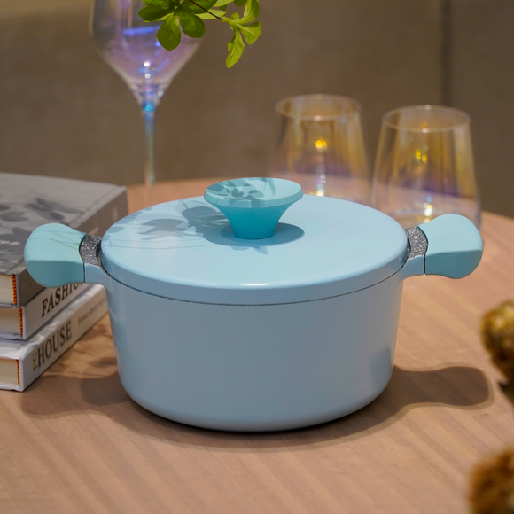 AKIS - LE MACARON Cast Aluminum Pot Blue Ø20